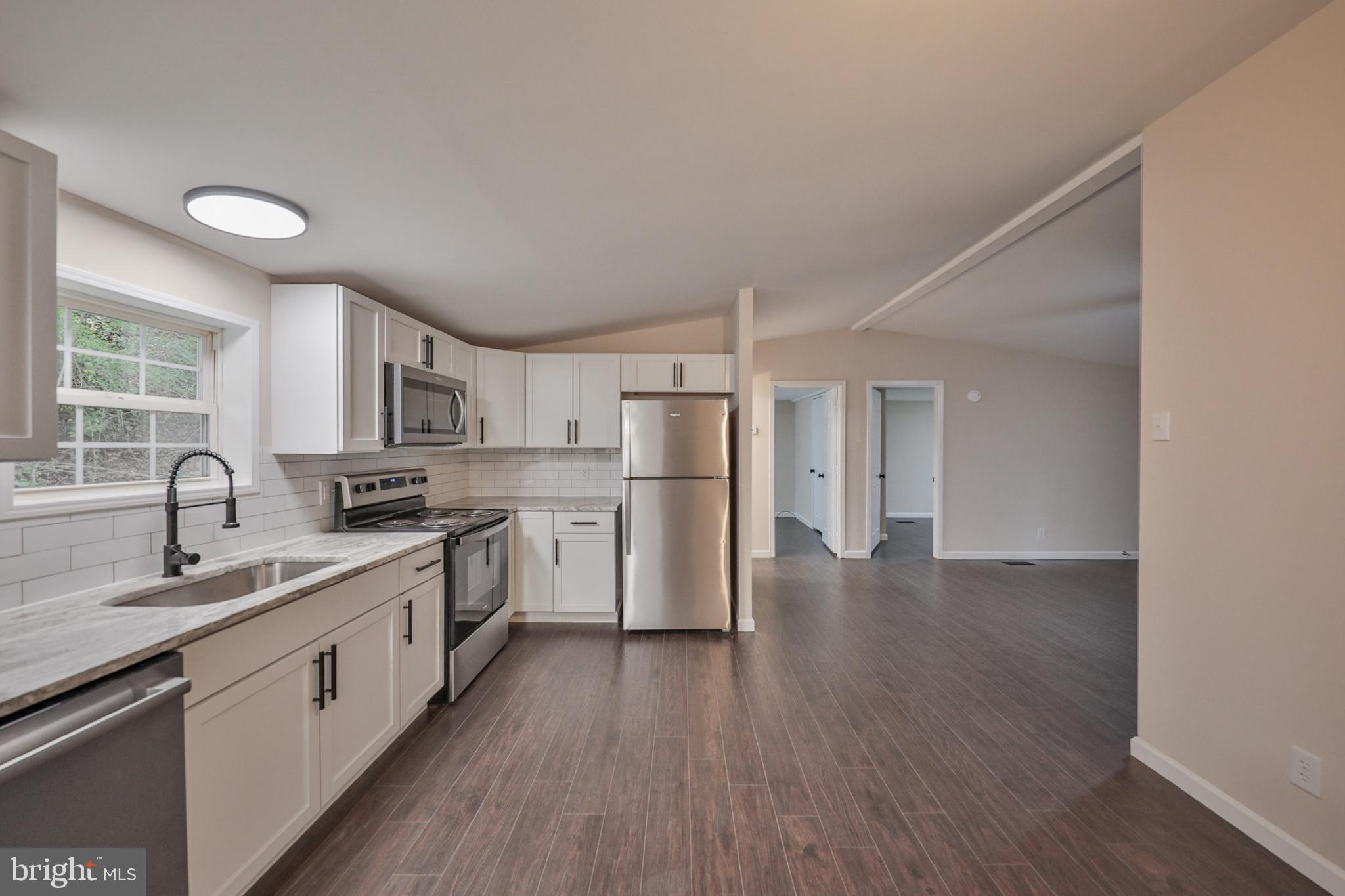 1243 BLUE MOUNTAIN CIRCLE