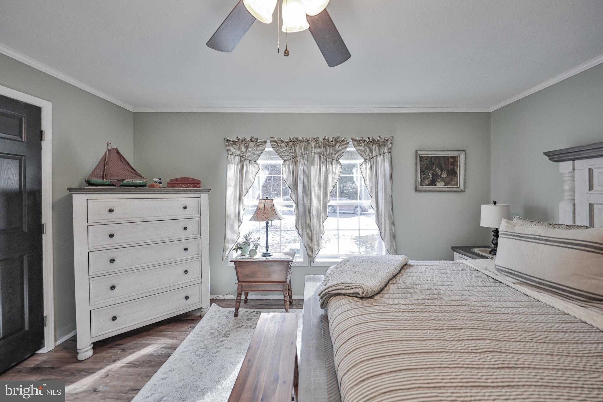 1242 BLUE MOUNTAIN CIRCLE