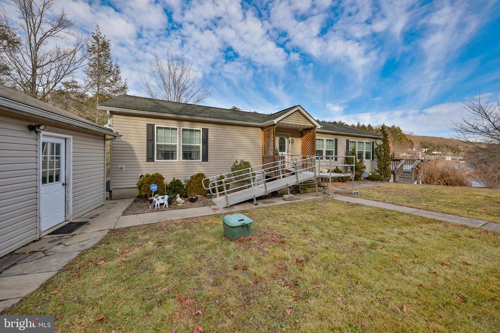 1242 BLUE MOUNTAIN CIRCLE