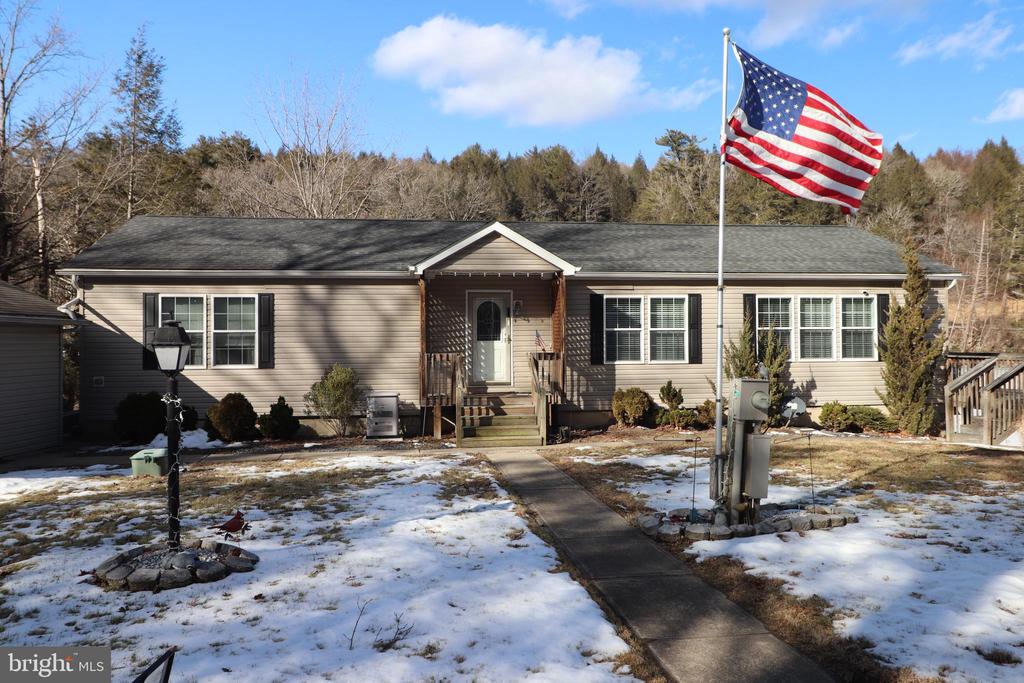 1242 BLUE MOUNTAIN CIRCLE