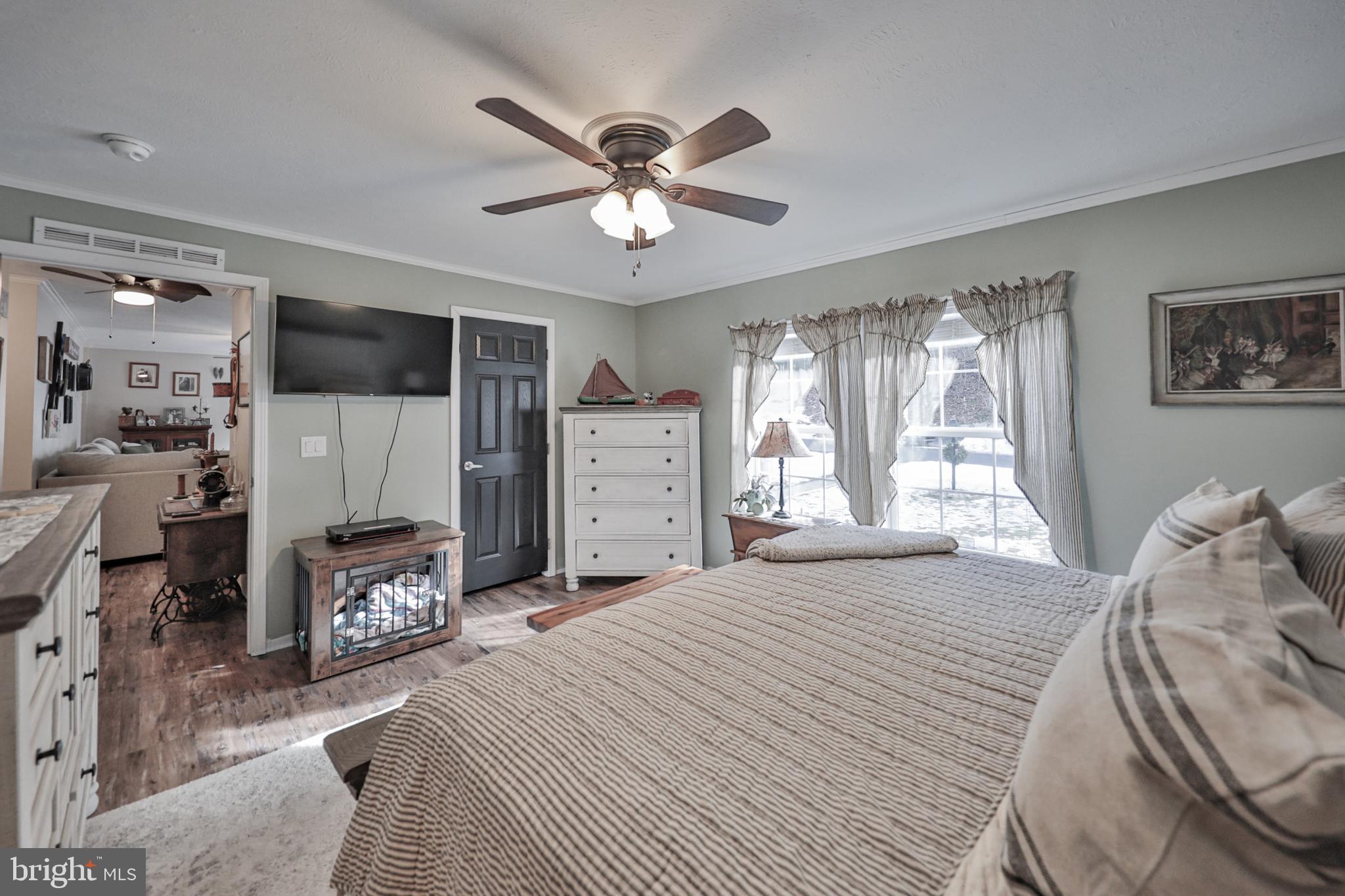 1242 BLUE MOUNTAIN CIRCLE