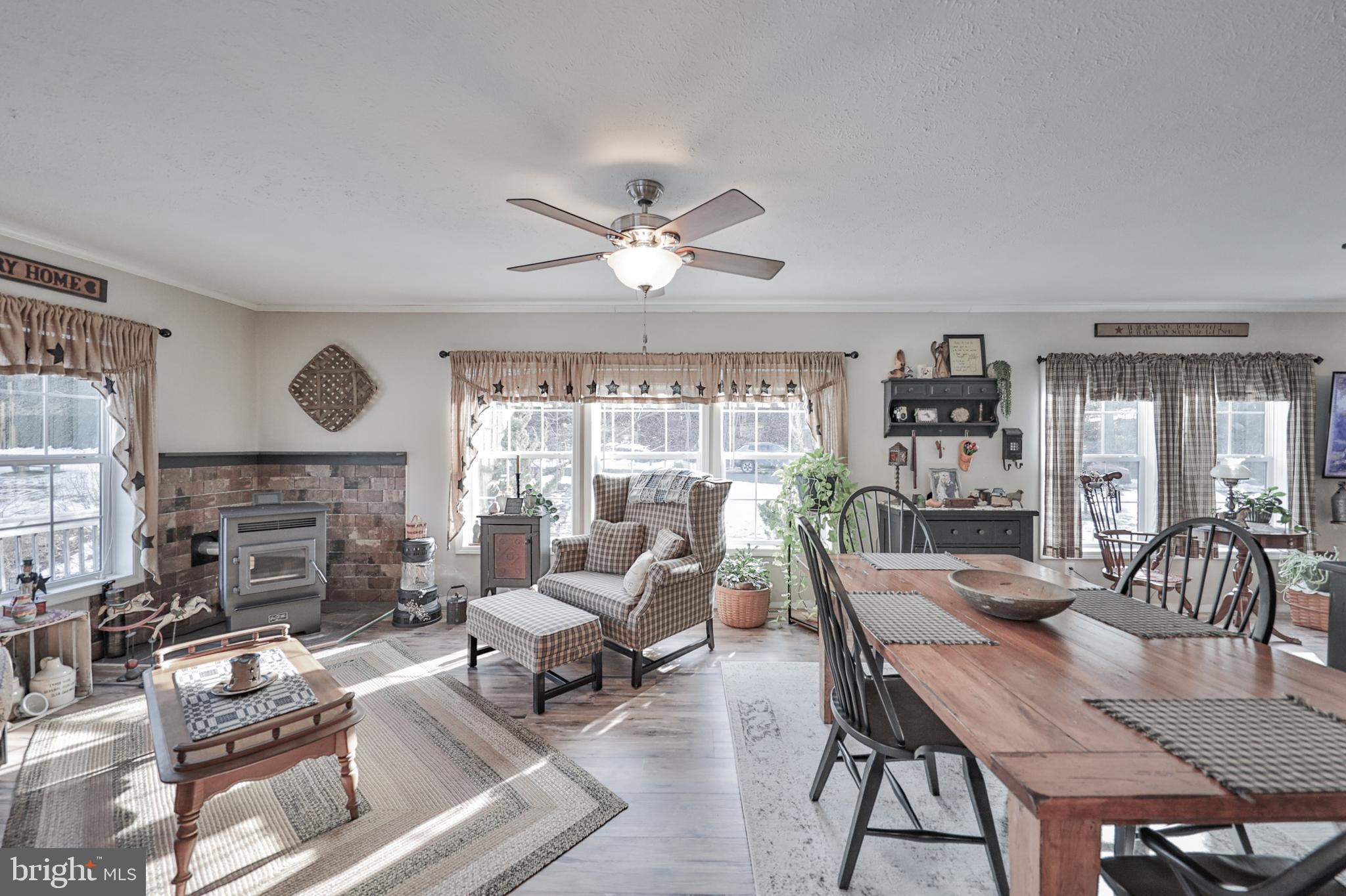 1242 BLUE MOUNTAIN CIRCLE