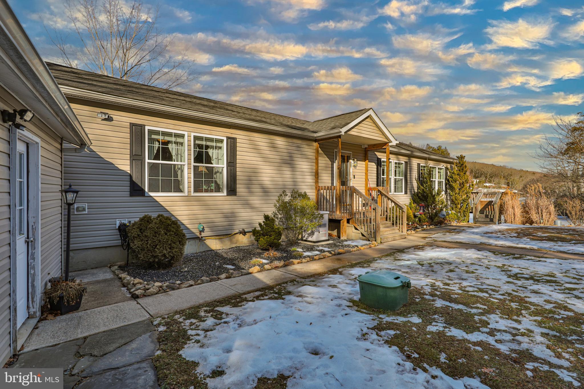 1242 BLUE MOUNTAIN CIRCLE