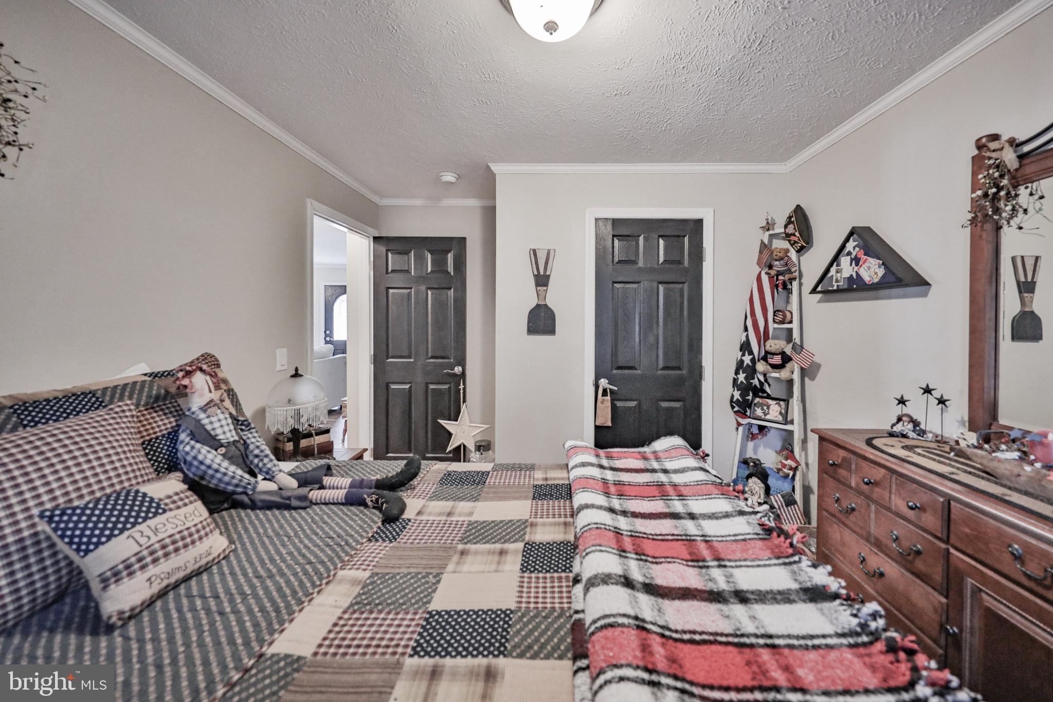 1242 BLUE MOUNTAIN CIRCLE