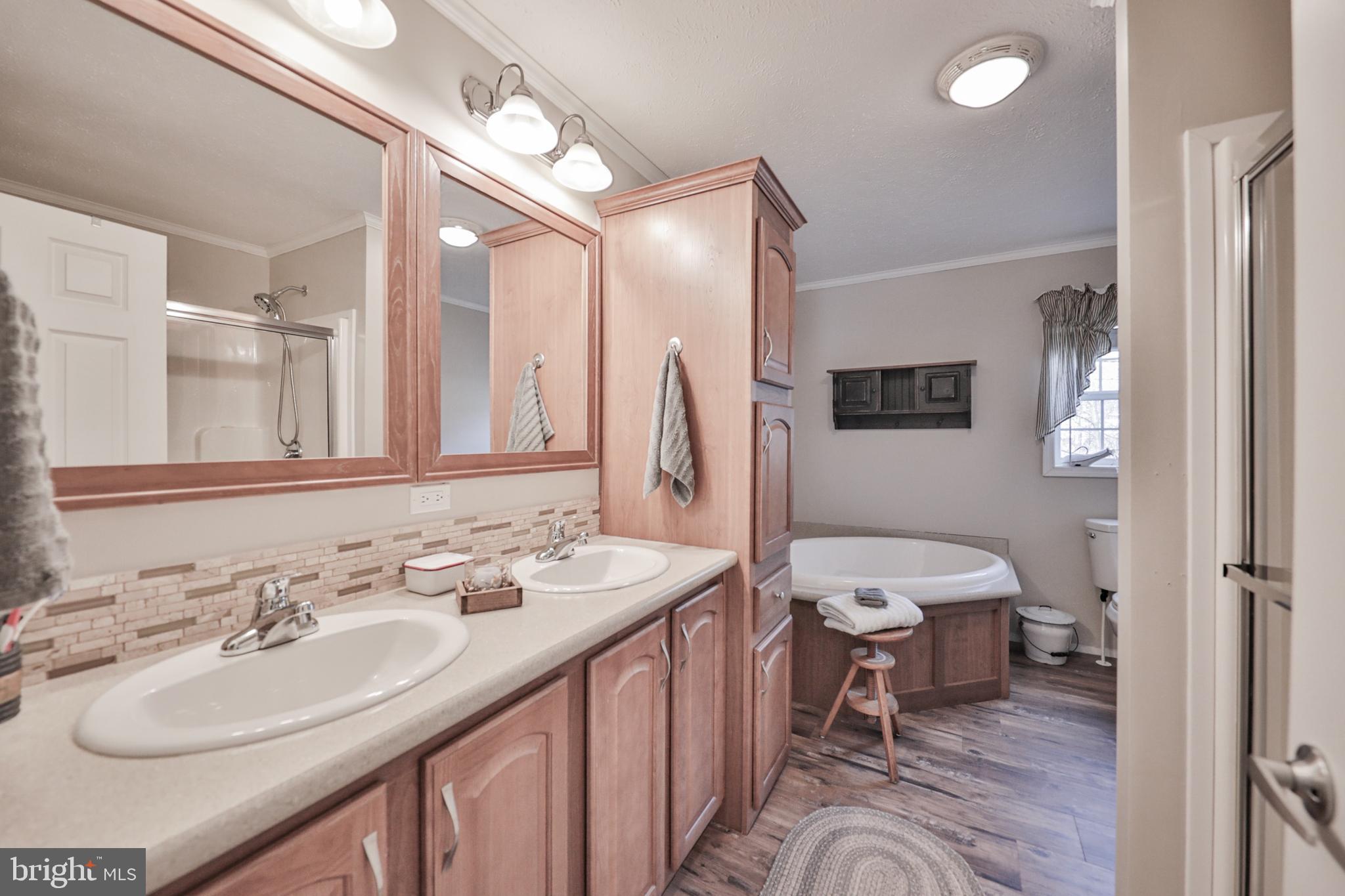 1242 BLUE MOUNTAIN CIRCLE