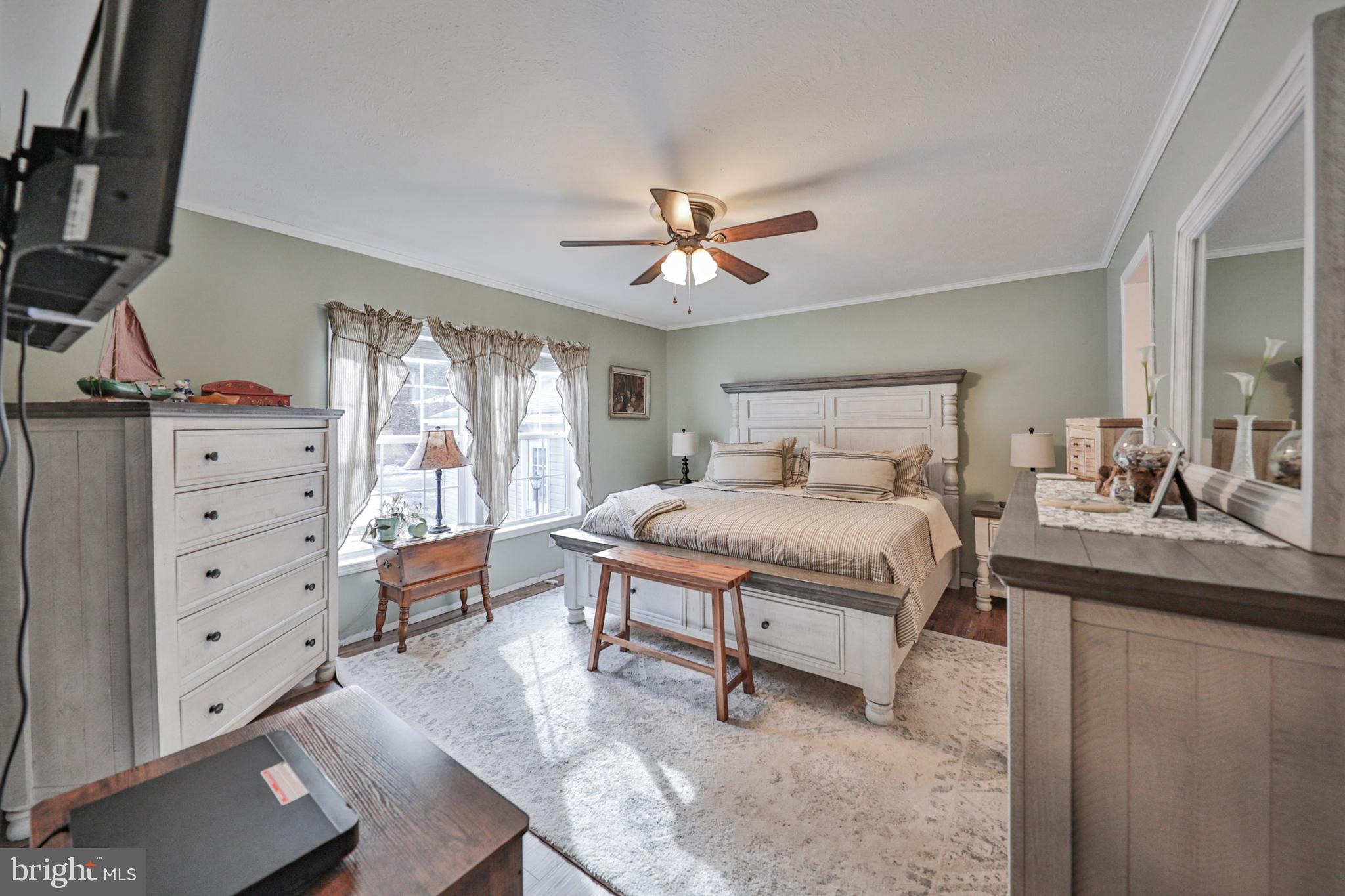 1242 BLUE MOUNTAIN CIRCLE