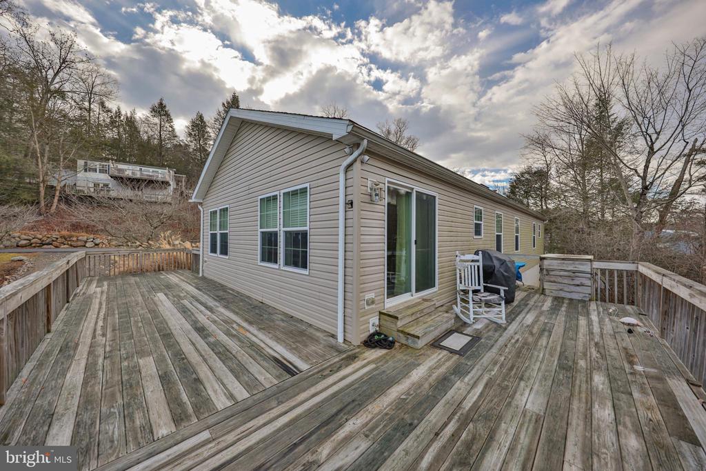 1242 BLUE MOUNTAIN CIRCLE