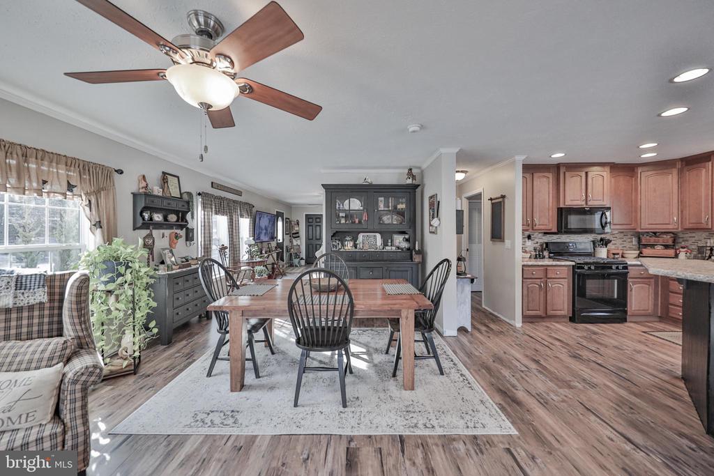 1242 BLUE MOUNTAIN CIRCLE