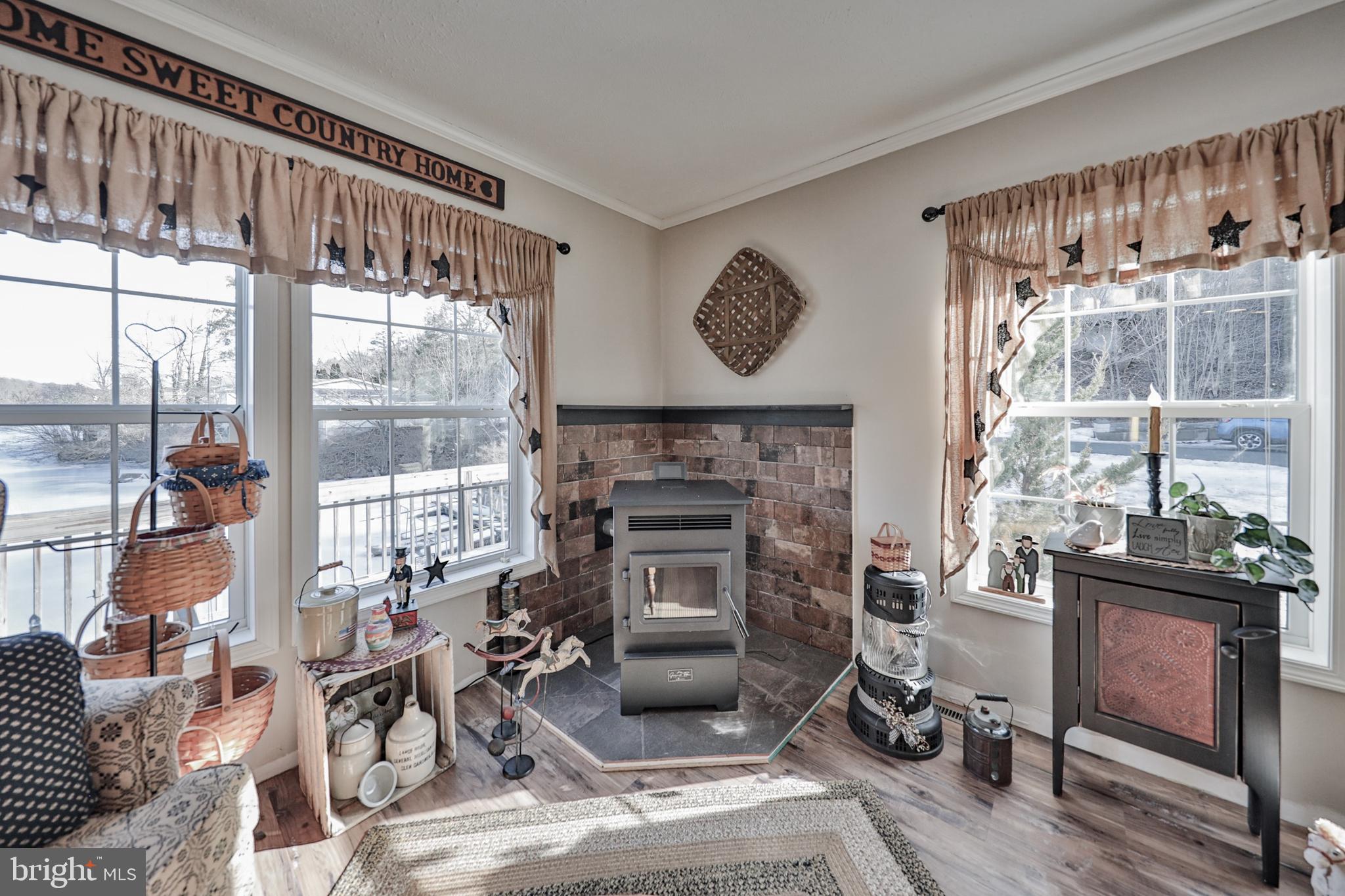 1242 BLUE MOUNTAIN CIRCLE