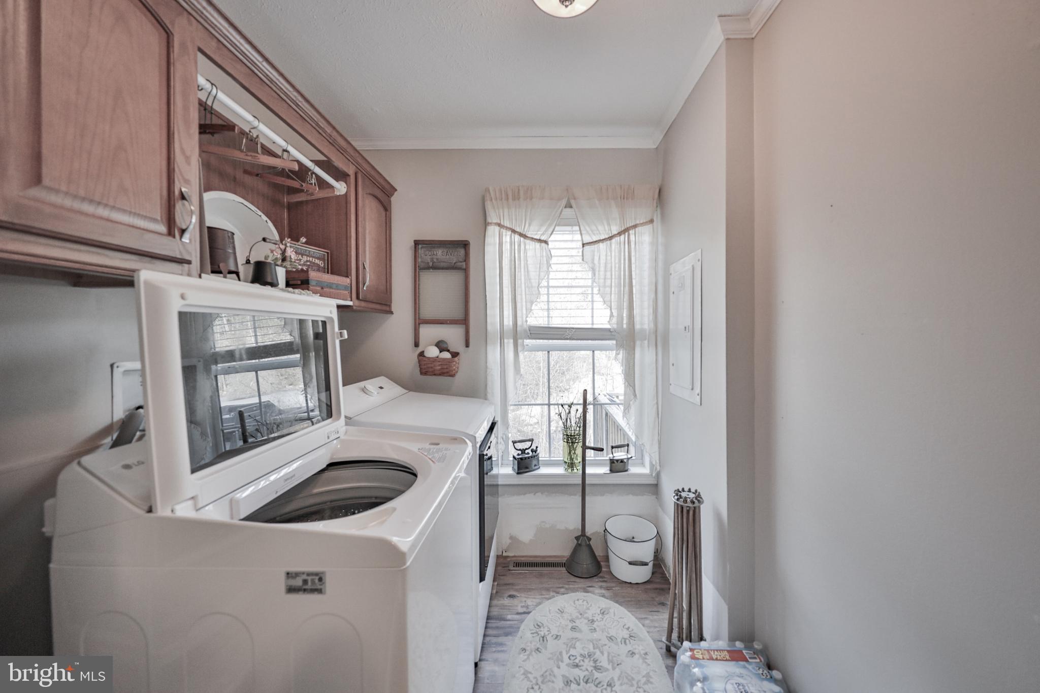 1242 BLUE MOUNTAIN CIRCLE