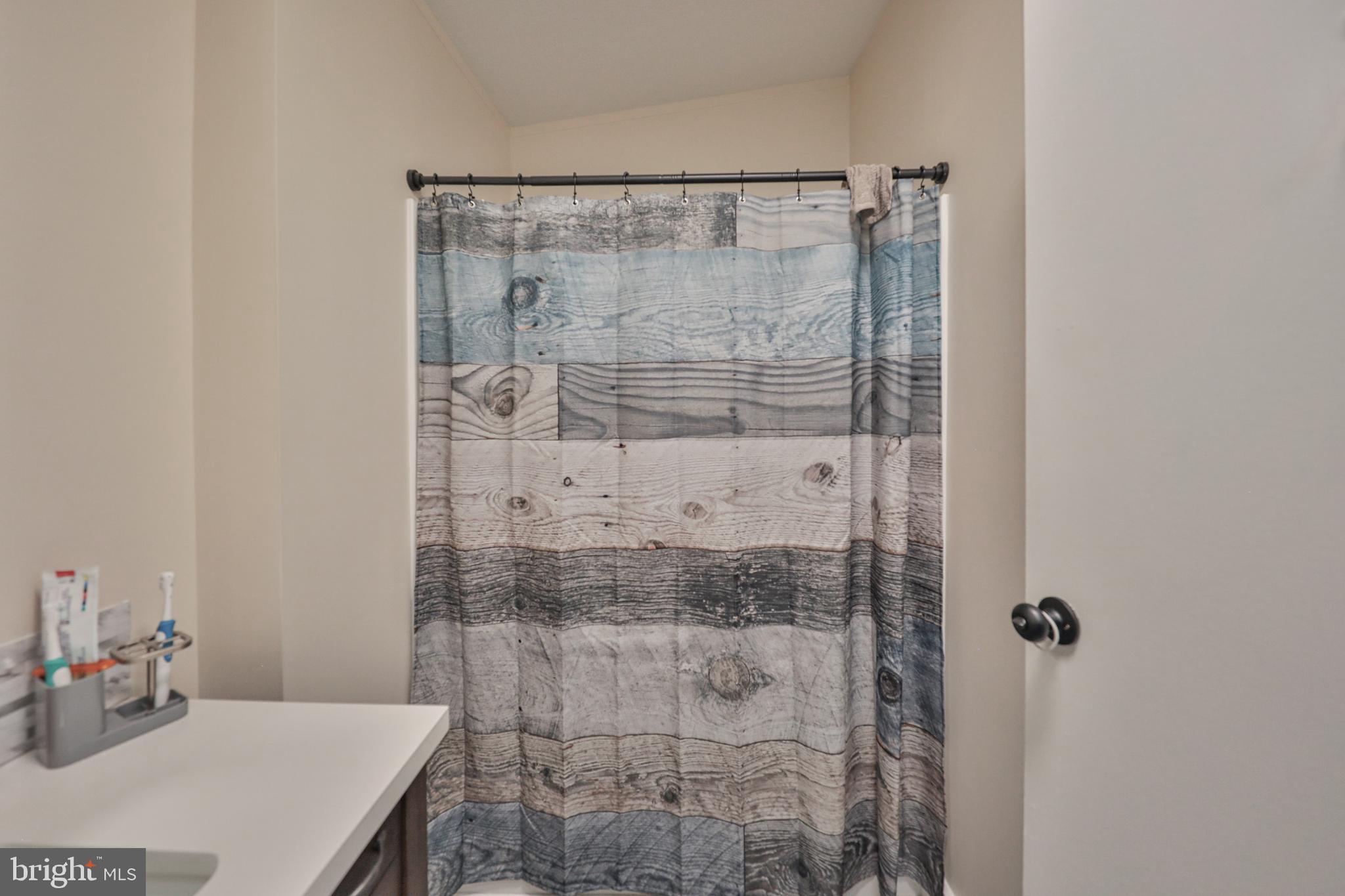 1215 BLUE MOUNTAIN CIRCLE