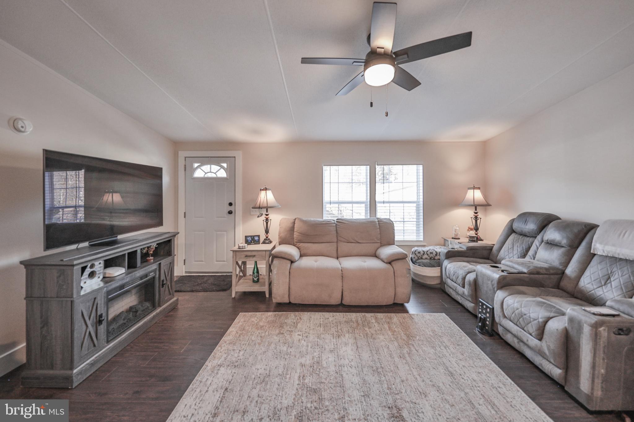 1215 BLUE MOUNTAIN CIRCLE