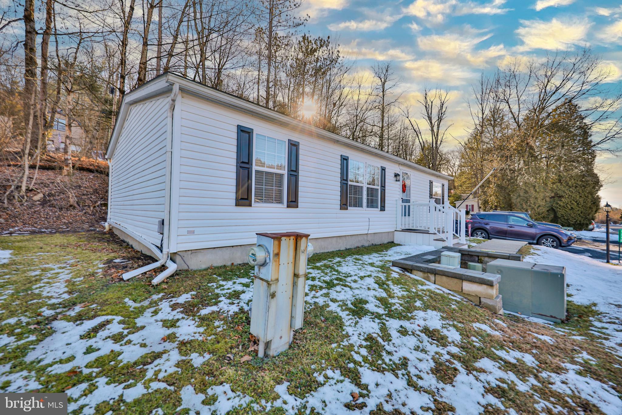 1215 BLUE MOUNTAIN CIRCLE