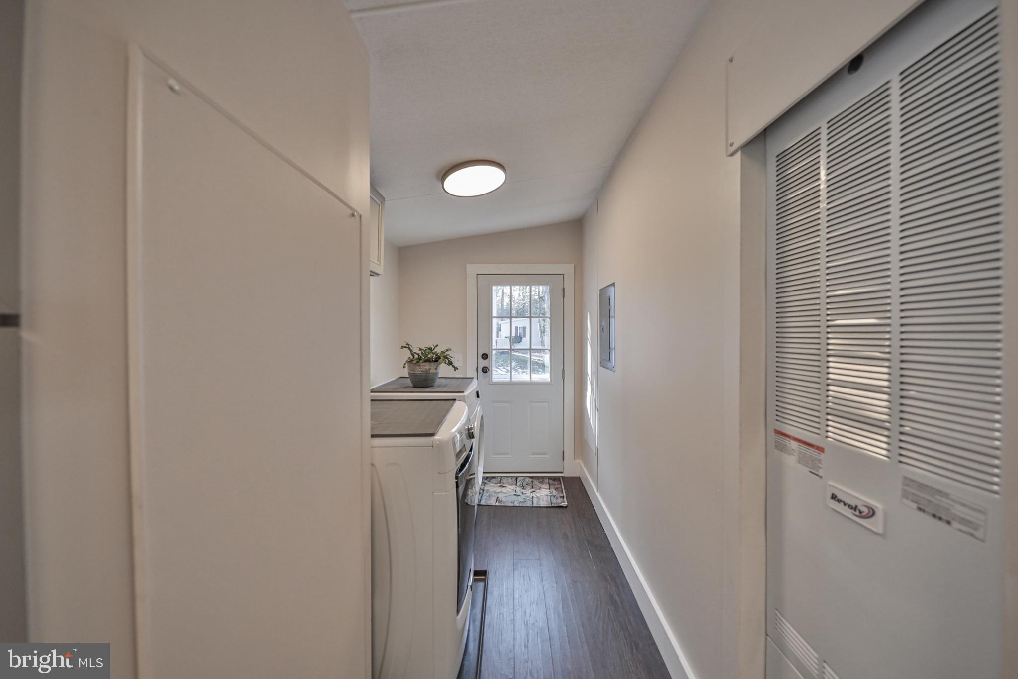 1215 BLUE MOUNTAIN CIRCLE