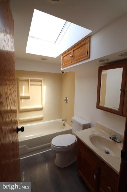 238 BIRCHWOOD LANE