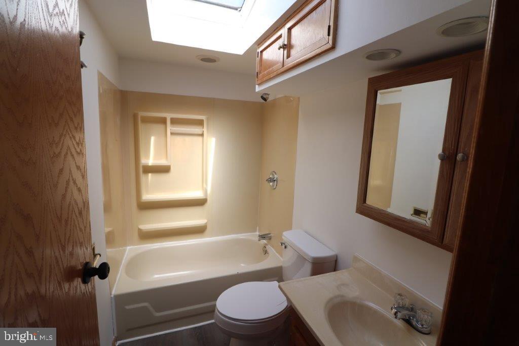 238 BIRCHWOOD LANE