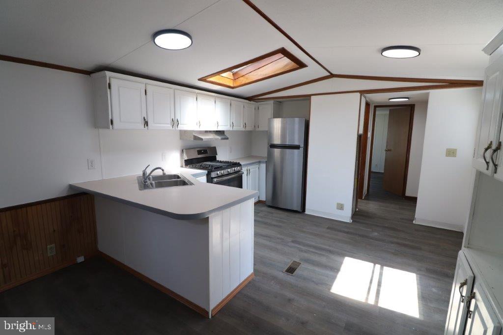 238 BIRCHWOOD LANE