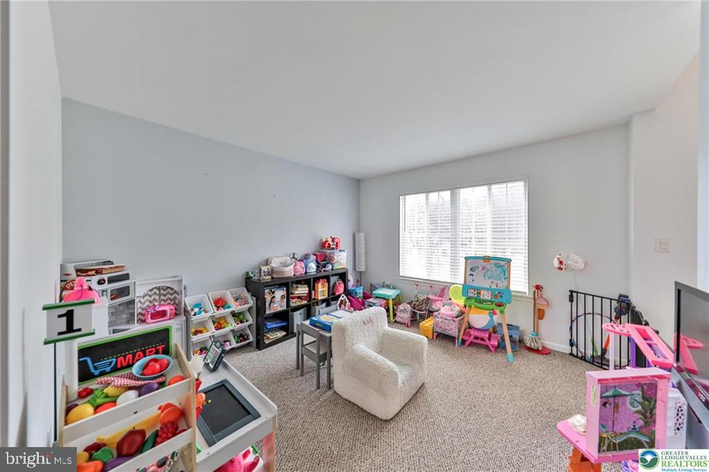 2260 REO DRIVE
