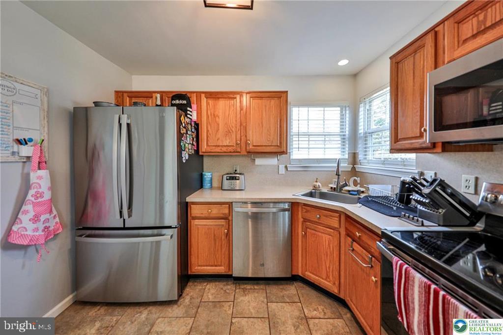 2260 REO DRIVE