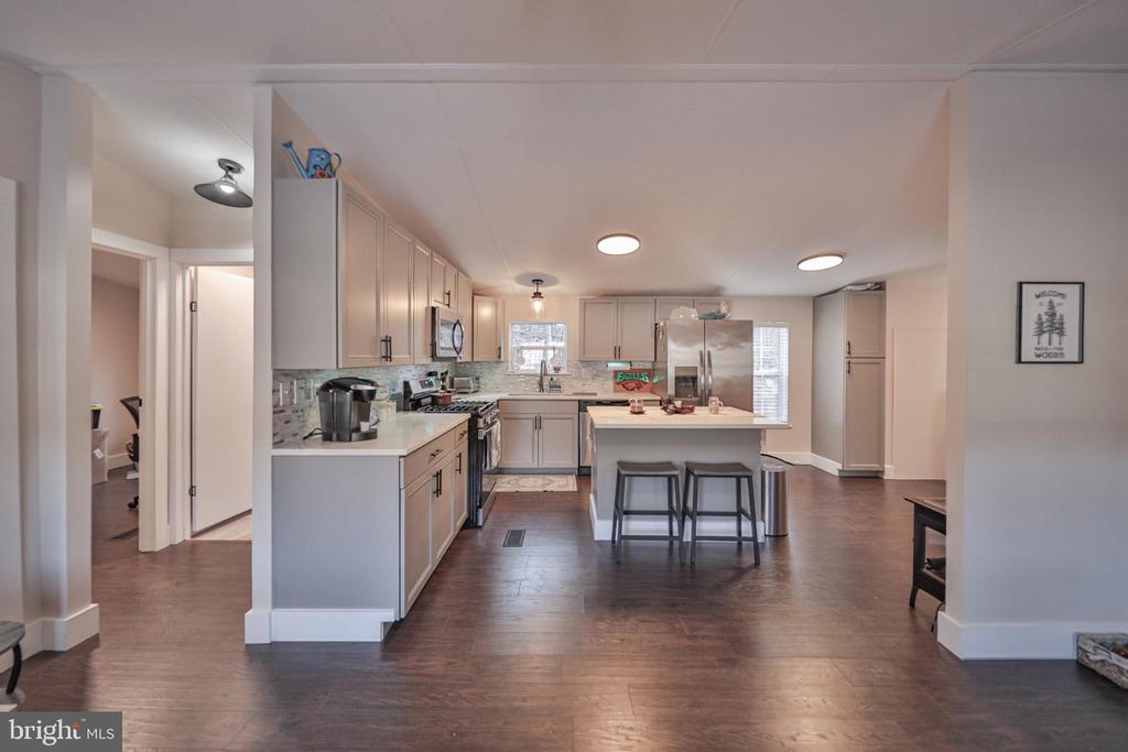 1215 BLUE MOUNTAIN CIRCLE