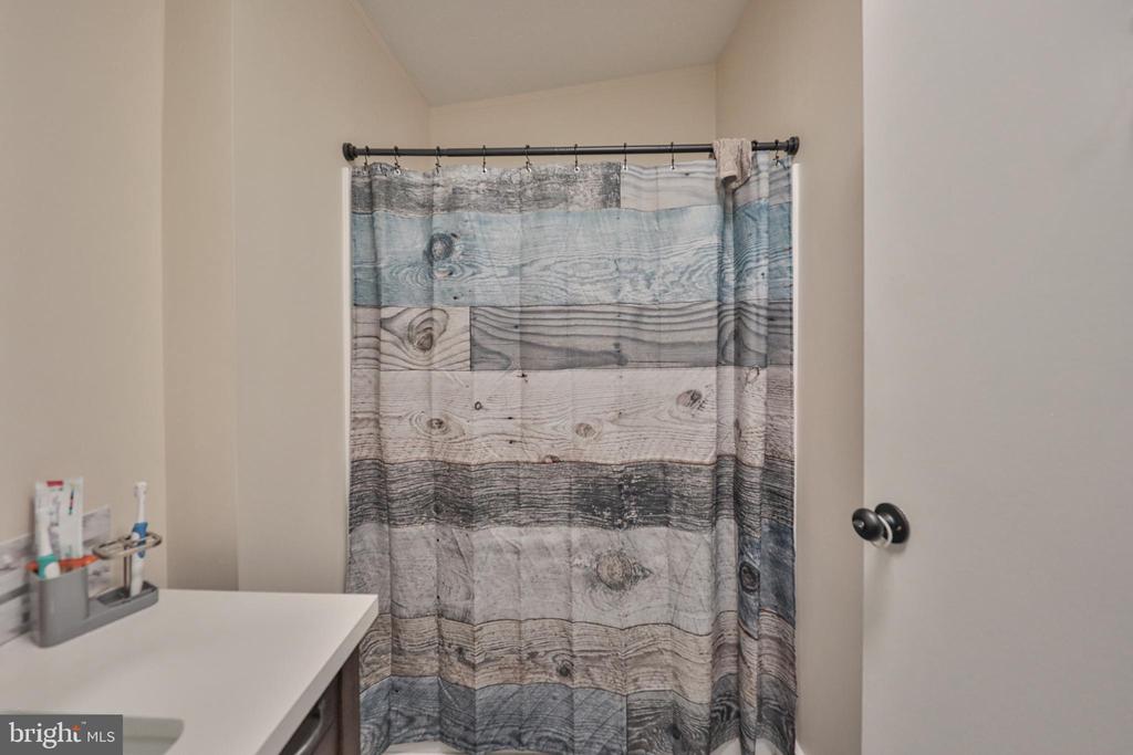 1215 BLUE MOUNTAIN CIRCLE