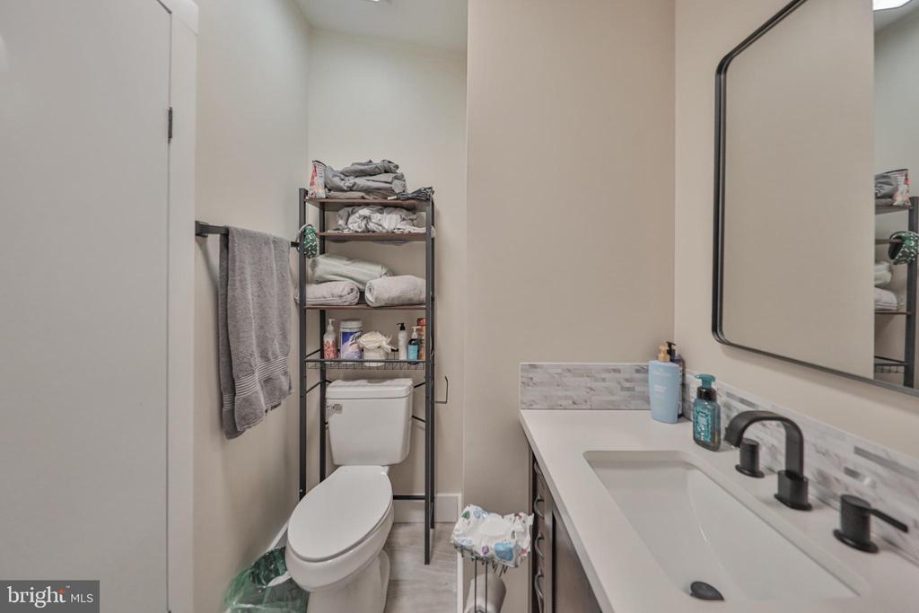 1215 BLUE MOUNTAIN CIRCLE