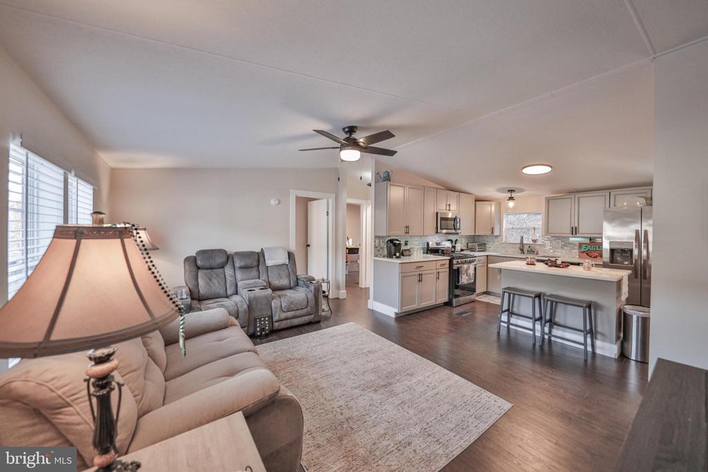 1215 BLUE MOUNTAIN CIRCLE