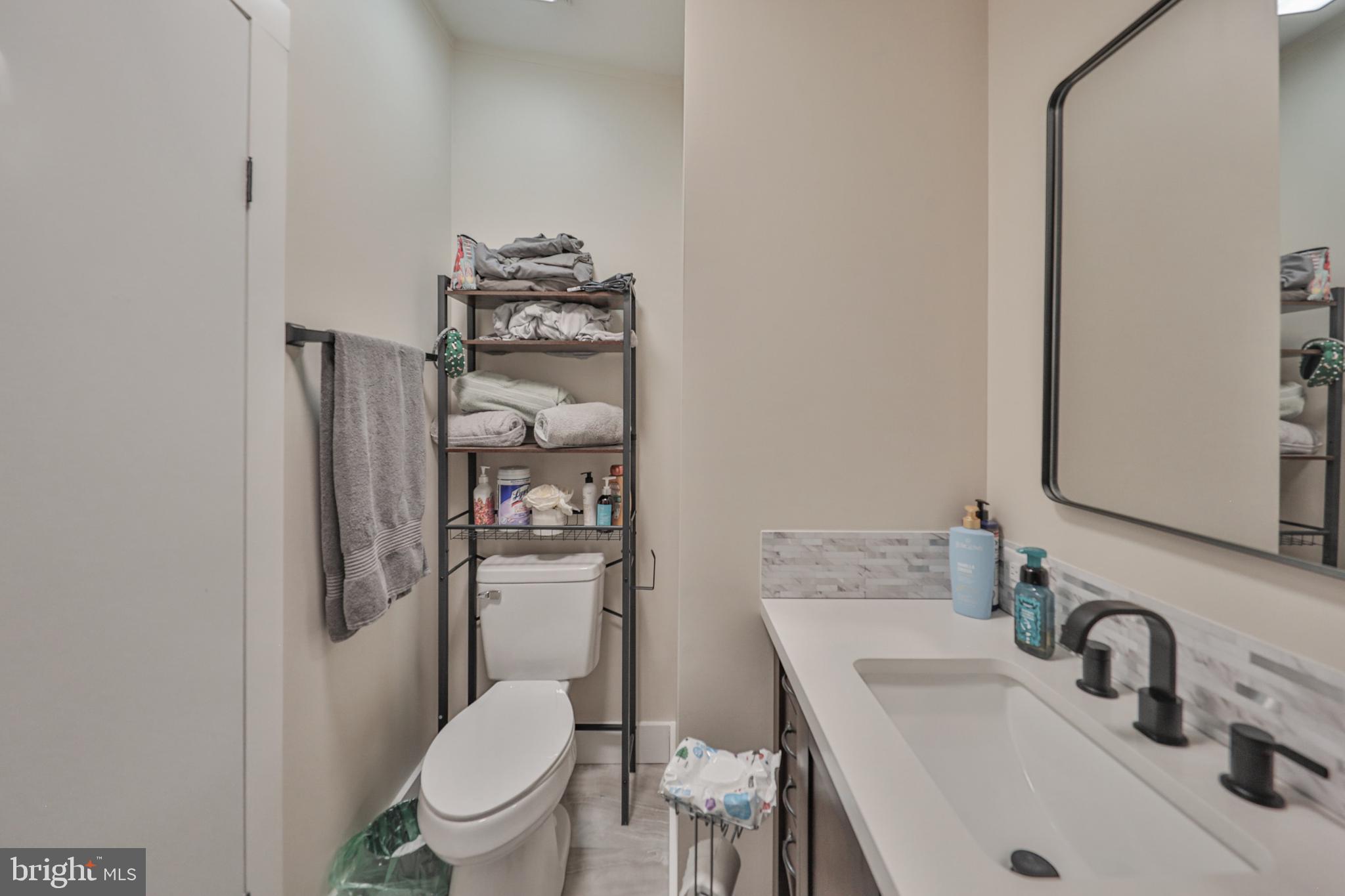 1215 BLUE MOUNTAIN CIRCLE