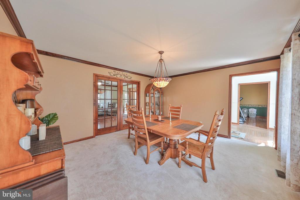 114 HOLLOW DRIVE