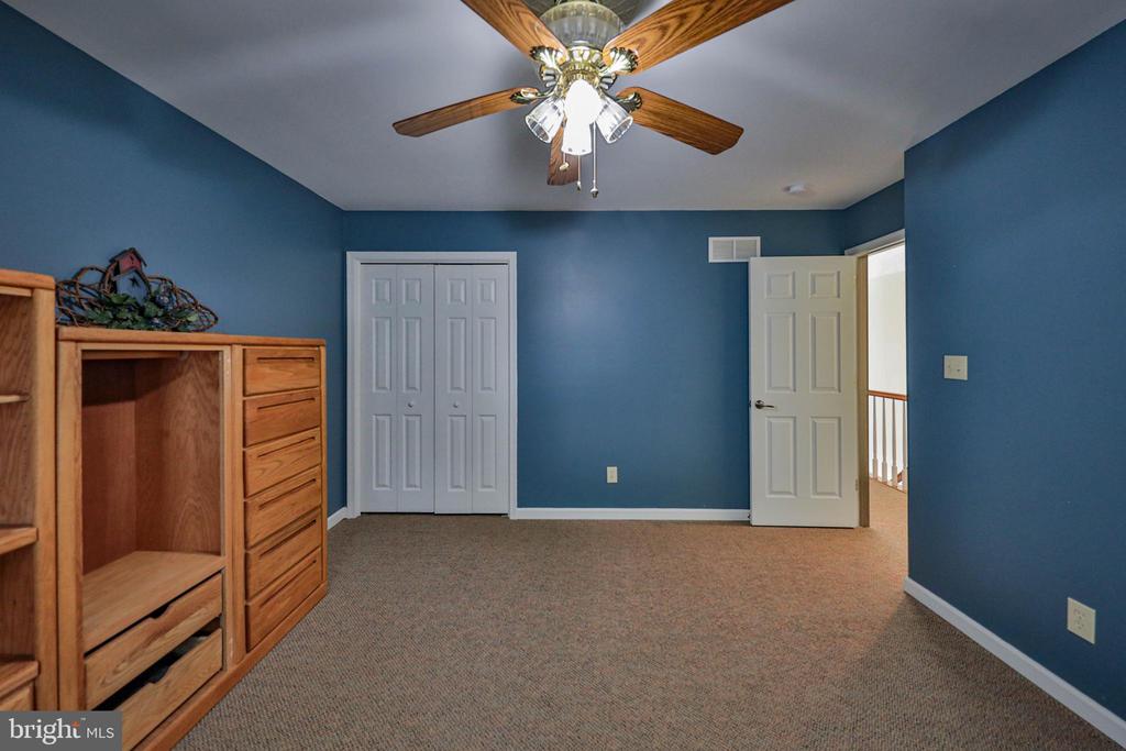 114 HOLLOW DRIVE