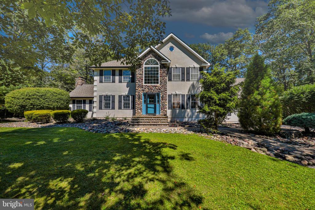 114 HOLLOW DRIVE
