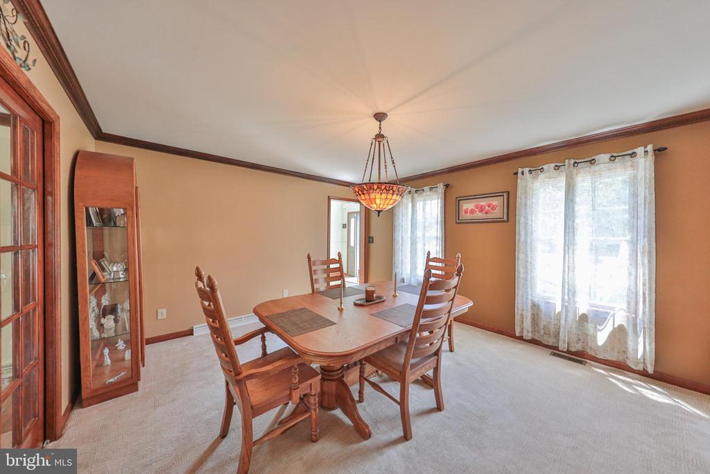 114 HOLLOW DRIVE