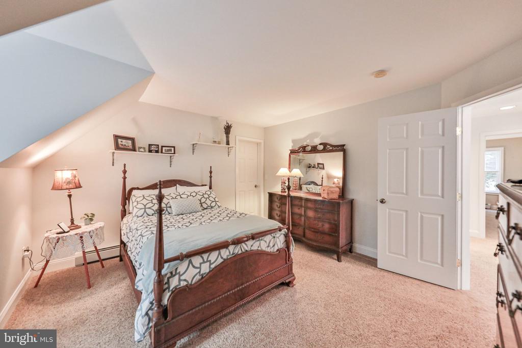 169 DOGWOOD LANE
