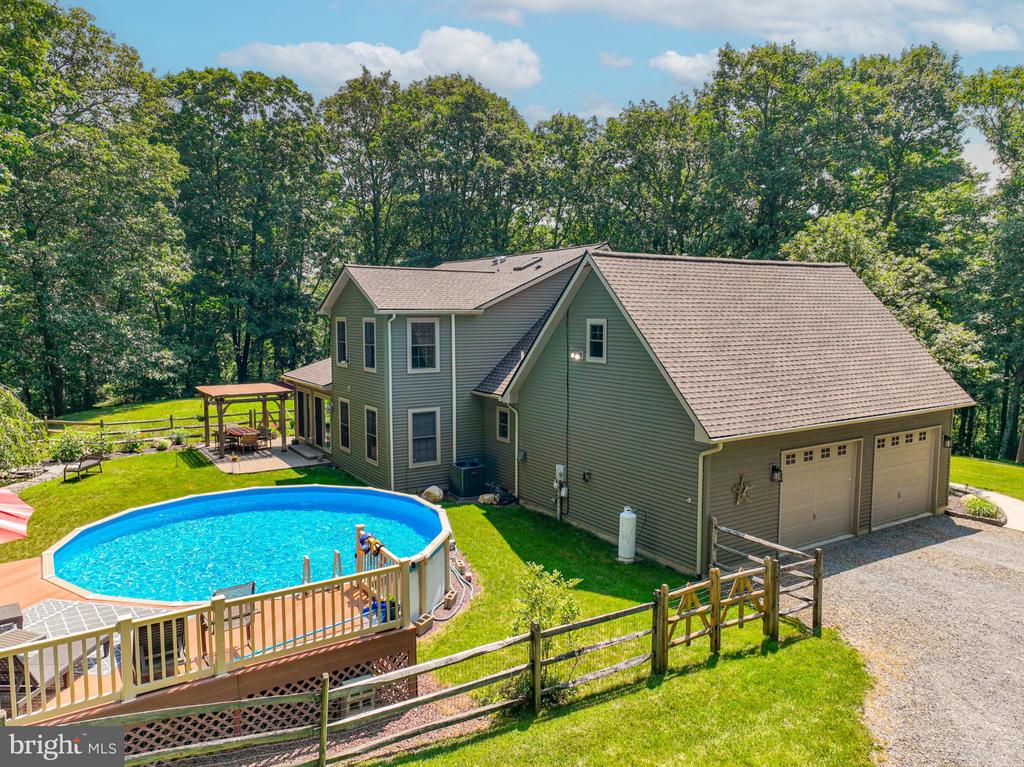 169 DOGWOOD LANE