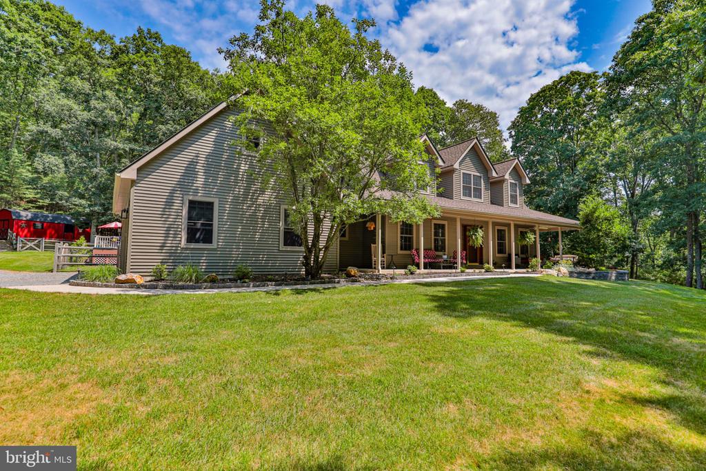 169 DOGWOOD LANE