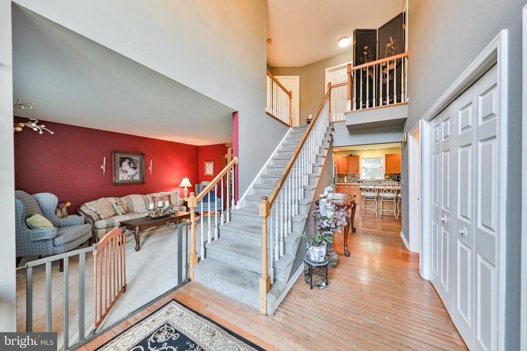 4132 CREST DRIVE