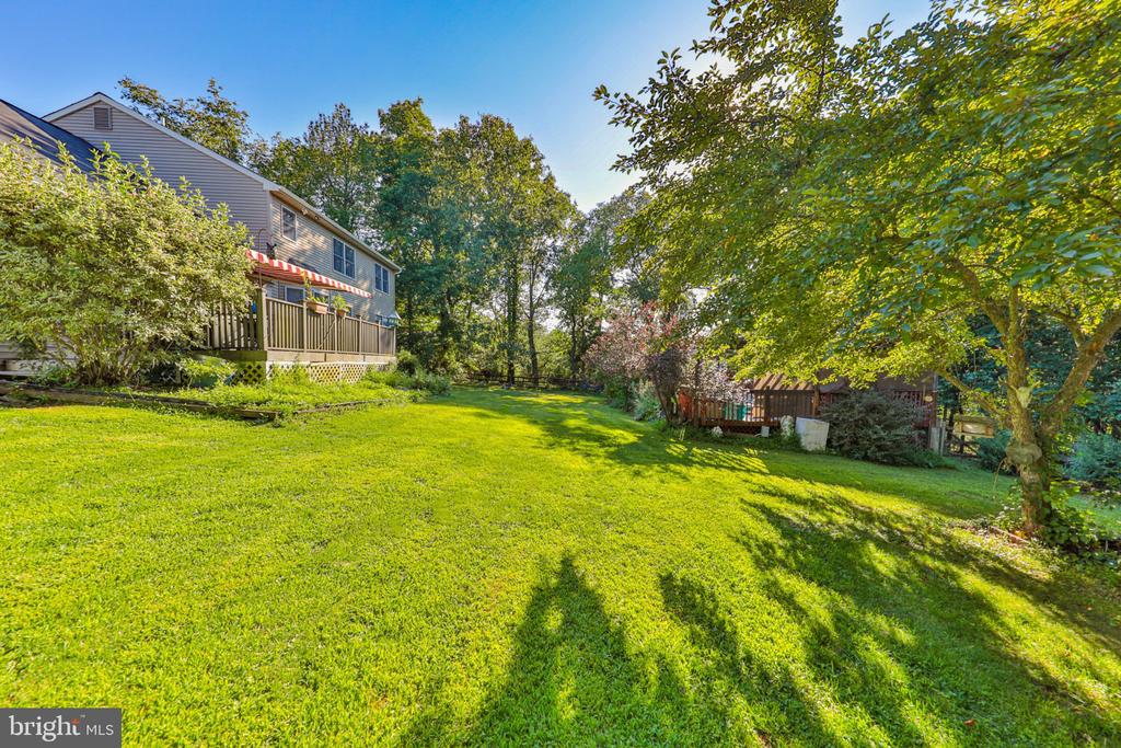 4132 CREST DRIVE
