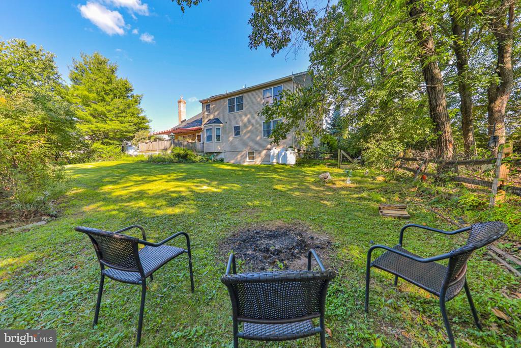 4132 CREST DRIVE