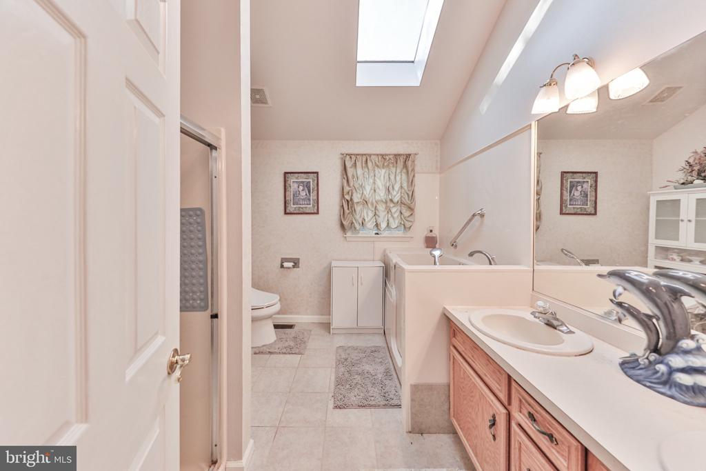 4132 CREST DRIVE