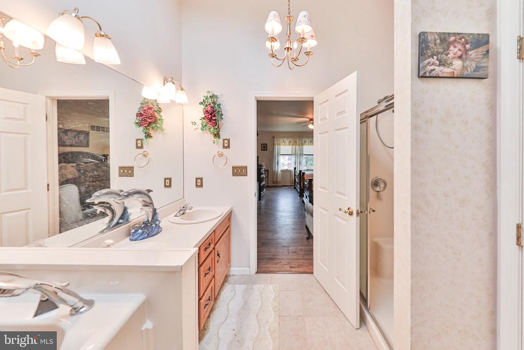 4132 CREST DRIVE