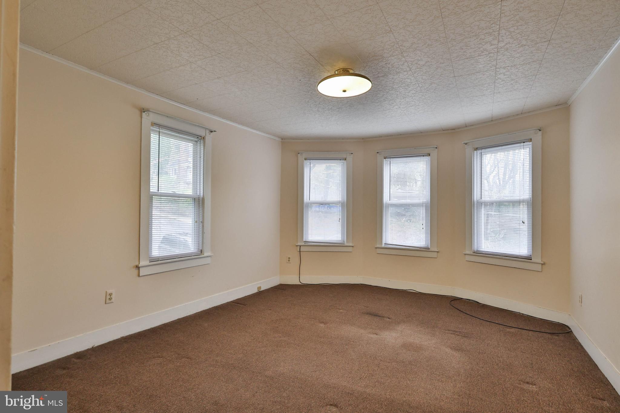 424 S Northampton St