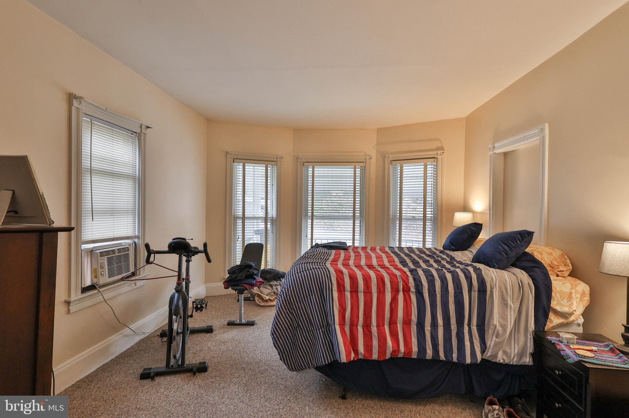 424 S Northampton St