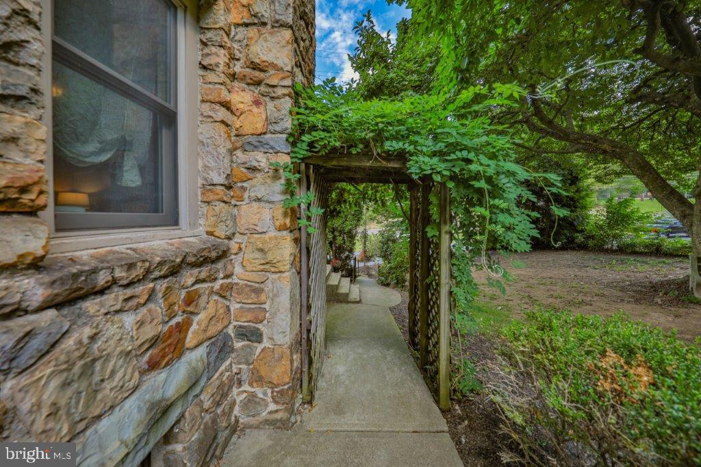 2860 NAZARETH ROAD