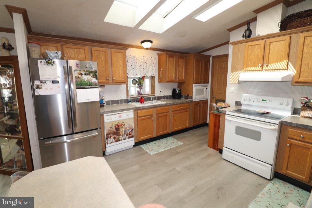 1233 VALLEY FORGE DRIVE