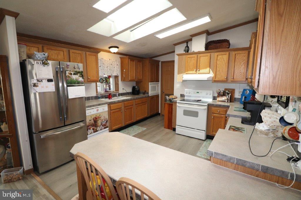 1233 VALLEY FORGE DRIVE