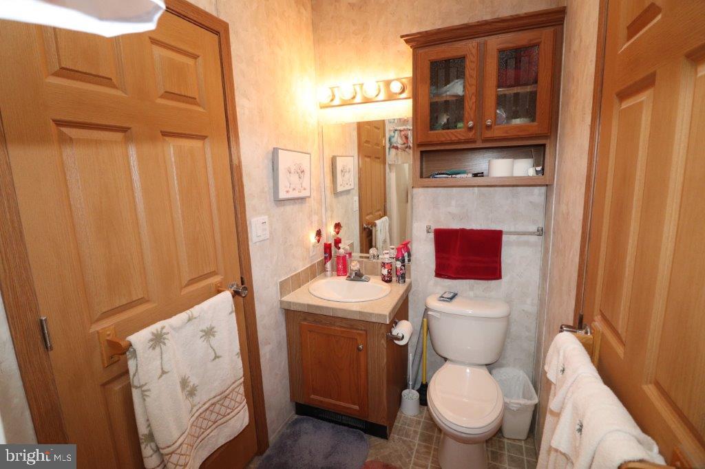 1233 VALLEY FORGE DRIVE