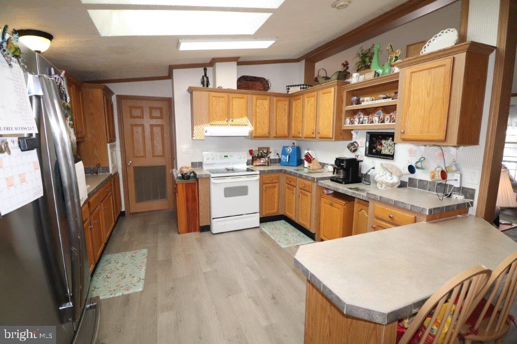 1233 VALLEY FORGE DRIVE