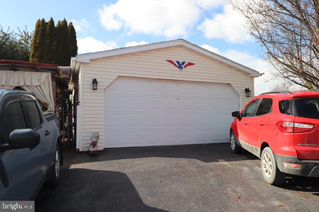 1233 VALLEY FORGE DRIVE