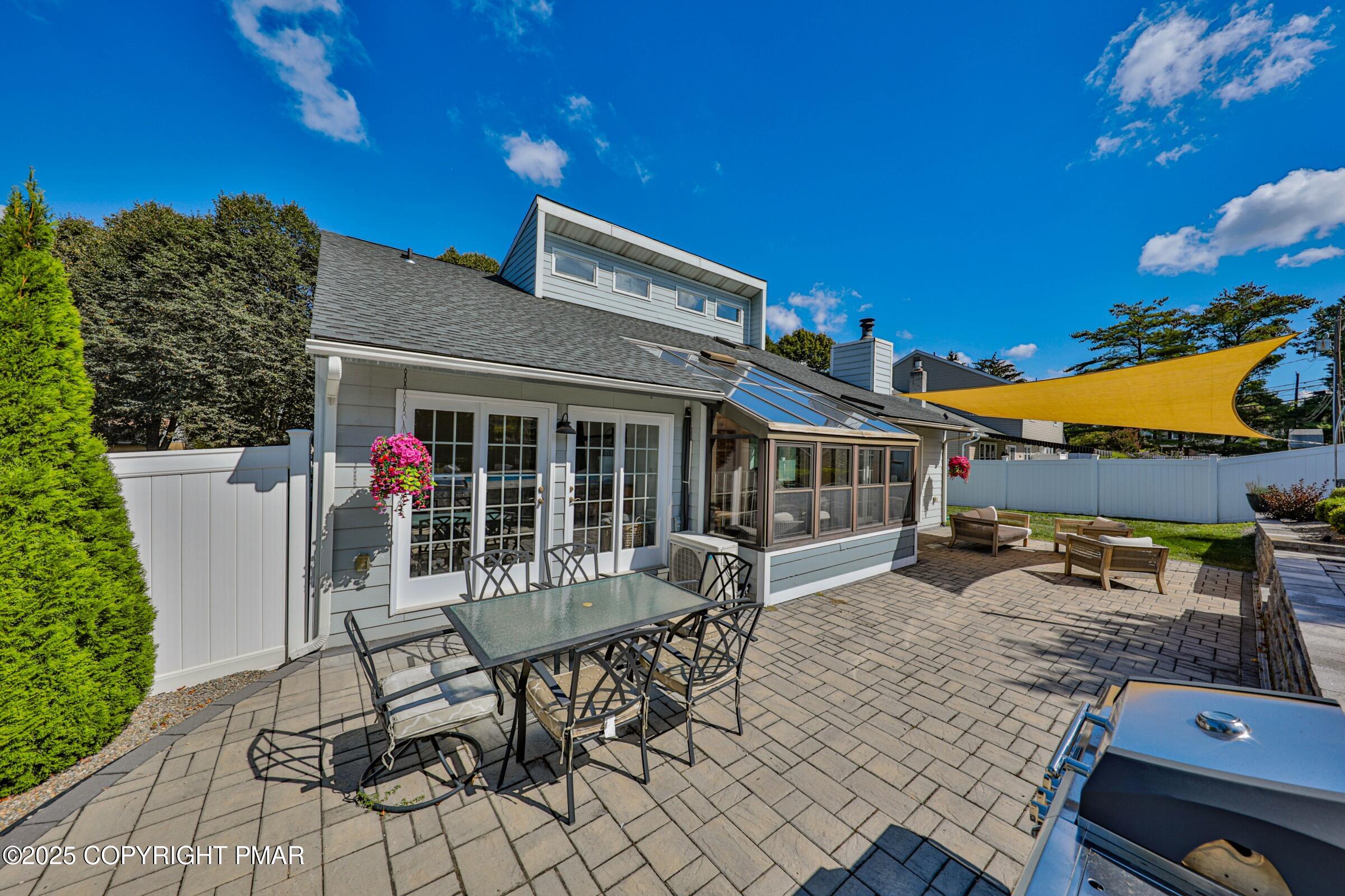 2718 Windy Hill Road