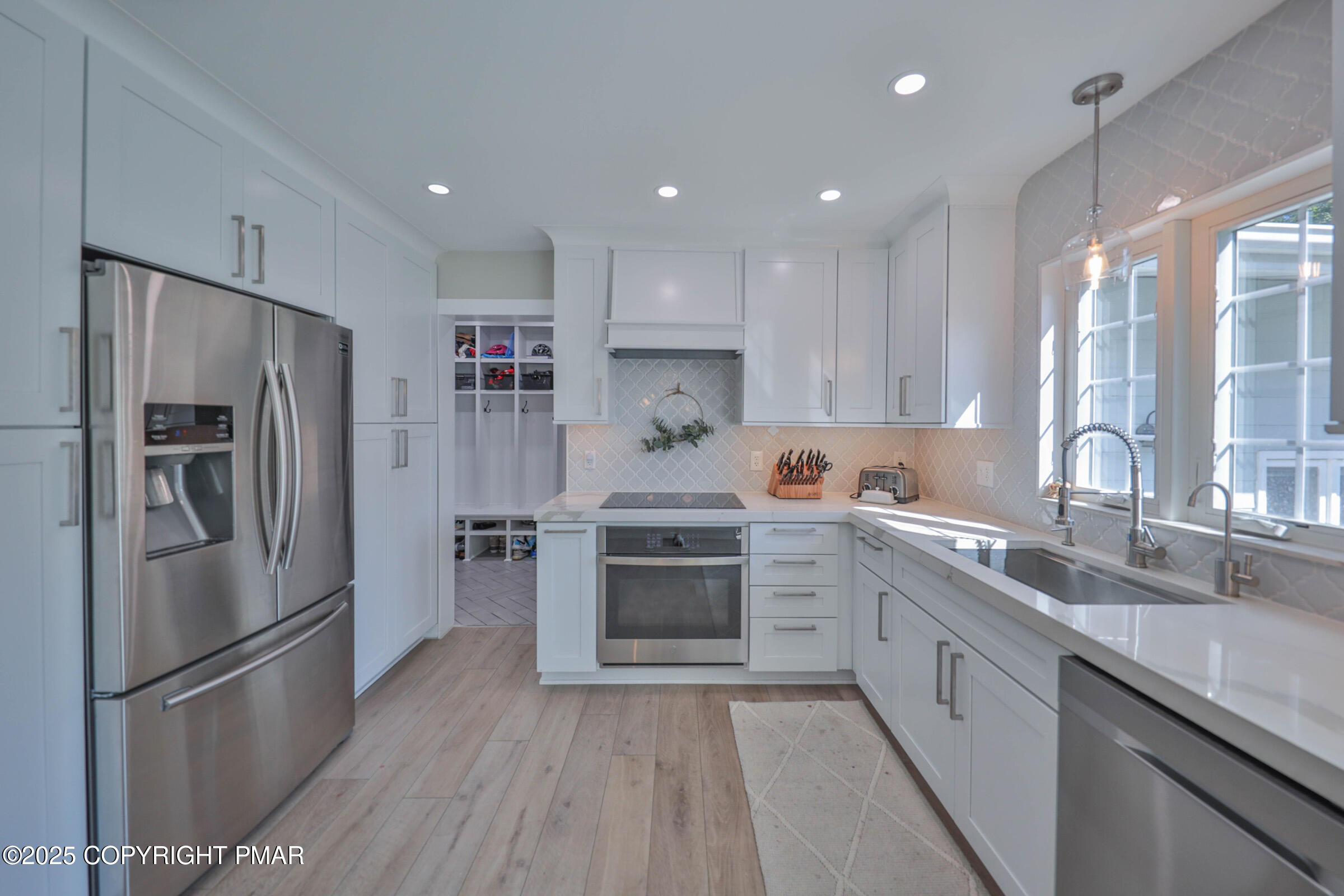 2718 Windy Hill Road